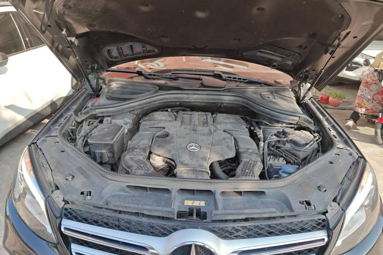 Used Mercedes-Benz GLE 2016 GLE 320 4MATIC Dynamic Edition Engine Bay