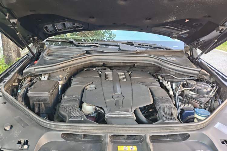 Used Mercedes-Benz GLE 2016 GLE 400 4MATIC Engine Bay