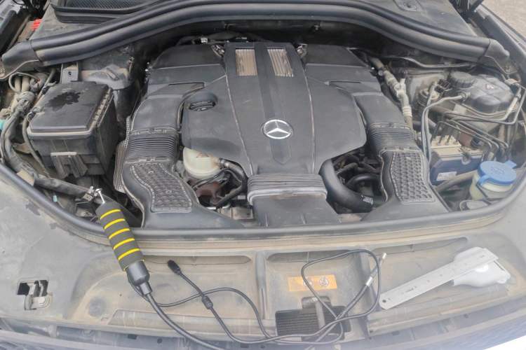 Used Mercedes-Benz GLE 2016 GLE 320 4MATIC Dynamic Edition Engine Bay