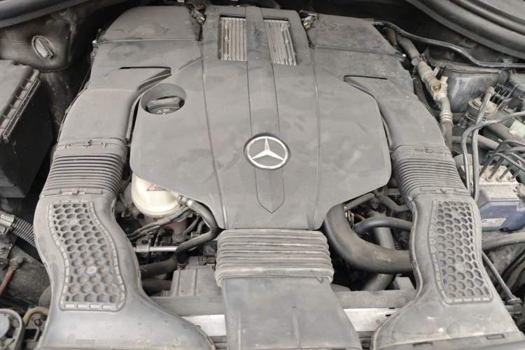 Used Mercedes-Benz GLE 2016 GLE 400 4MATIC Engine Bay