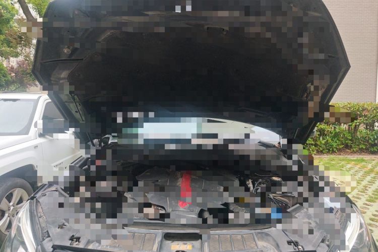 Used Mercedes-Benz GLE  Engine Bay
