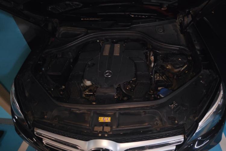 Used Mercedes-Benz GLE 2016 GLE 320 4MATIC Dynamic Edition Engine Bay
