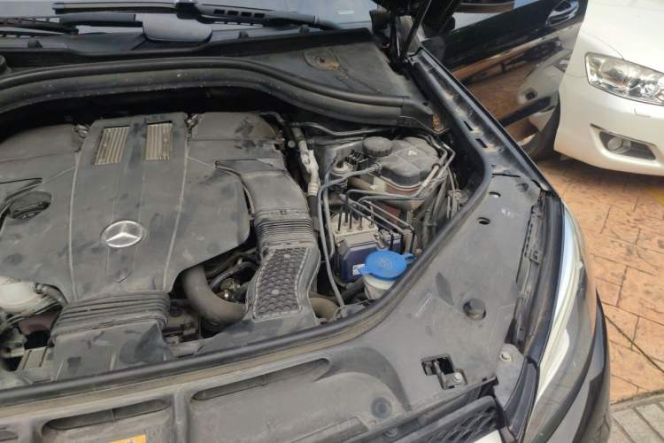 Used Mercedes-Benz GLE 2016 GLE 320 4MATIC Luxury Model Engine Bay Left