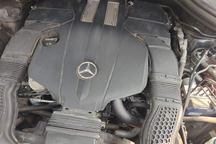 Used Mercedes-Benz GLE 2016 GLE 320 4MATIC Dynamic Edition Engine Bay Left