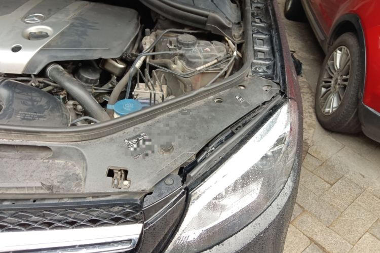Used Mercedes-Benz GLE 2016 GLE 300 d 4MATIC Engine Bay Left