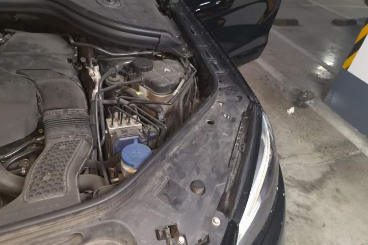 Used Mercedes-Benz GLE 2016 GLE 450 AMG 4MATIC Engine Bay Left
