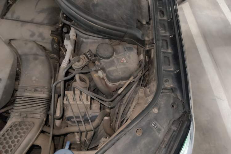 Used Mercedes-Benz GLE 2016 GLE 400 4MATIC Engine Bay Left