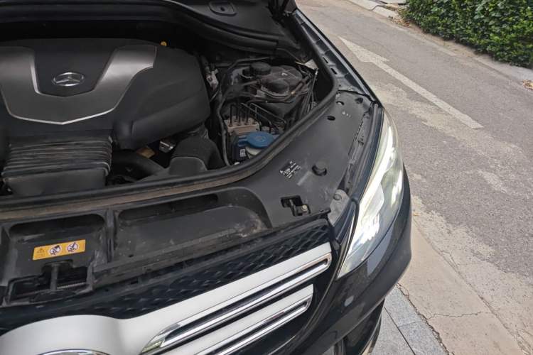 Used Mercedes-Benz GLE 2016 GLE 350 d 4MATIC Engine Bay Left