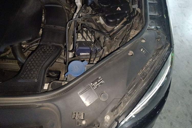 Used Mercedes-Benz GLE 2016 GLE 400 4MATIC Engine Bay Left