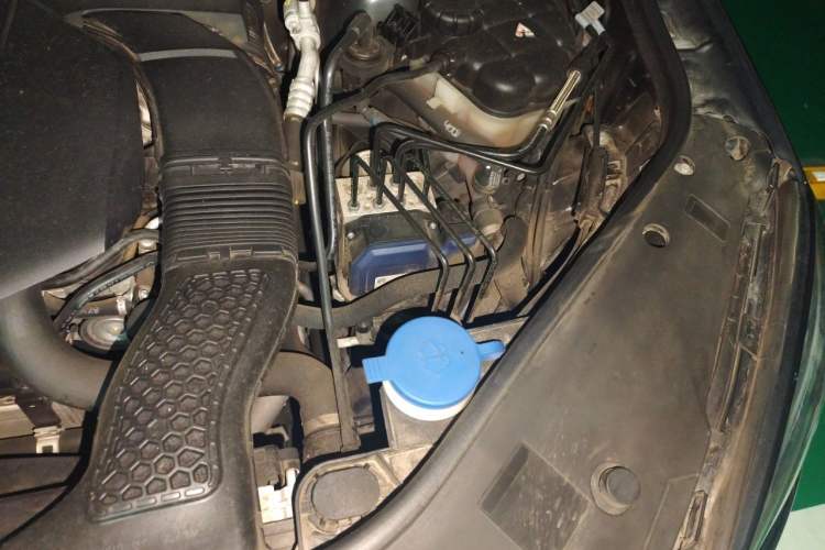 Used Mercedes-Benz GLE 2016 GLE 400 4MATIC Engine Bay Left