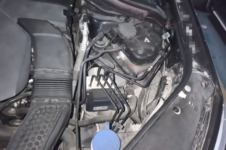 Used Mercedes-Benz GLE 2016 GLE 320 4MATIC Dynamic Edition Engine Bay Left