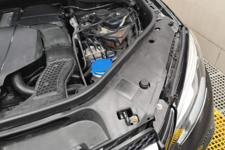 Used Mercedes-Benz GLE 2016 GLE 400 4MATIC Engine Bay Left
