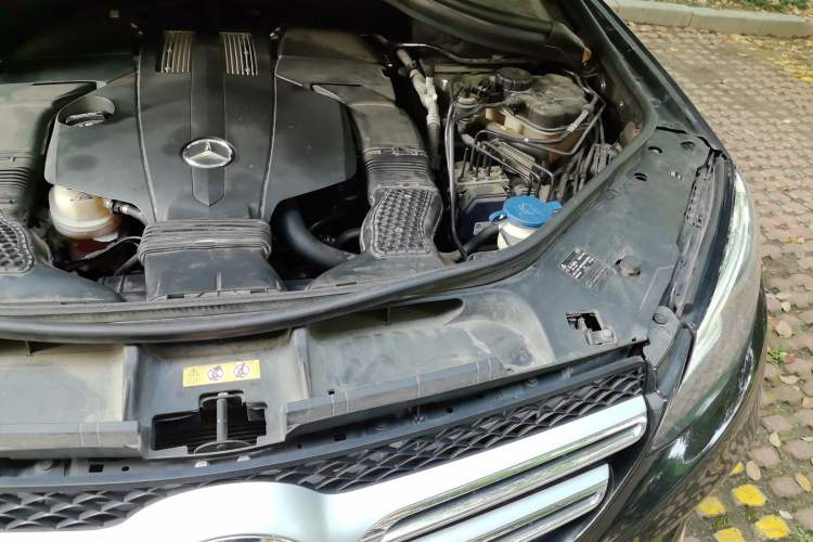 Used Mercedes-Benz GLE 2016 GLE 400 4MATIC Engine Bay Left