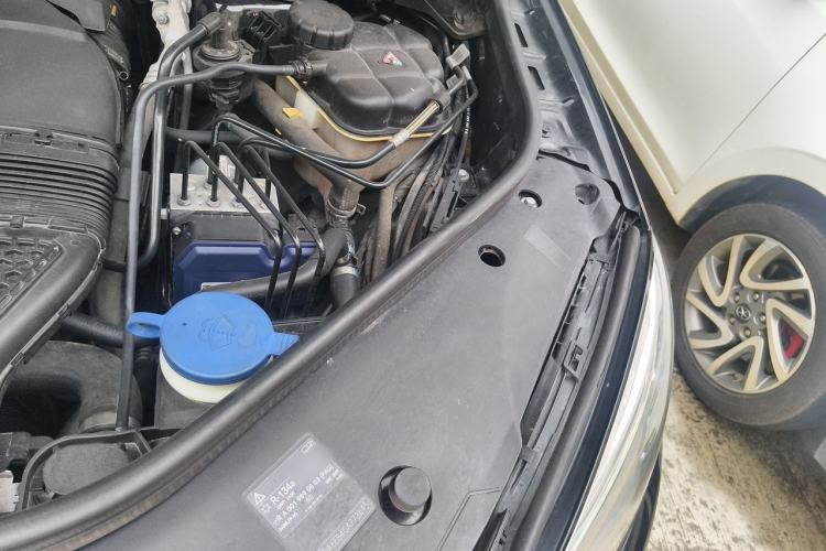 Used Mercedes-Benz GLE 2016 GLE 450 AMG 4MATIC Engine Bay Left