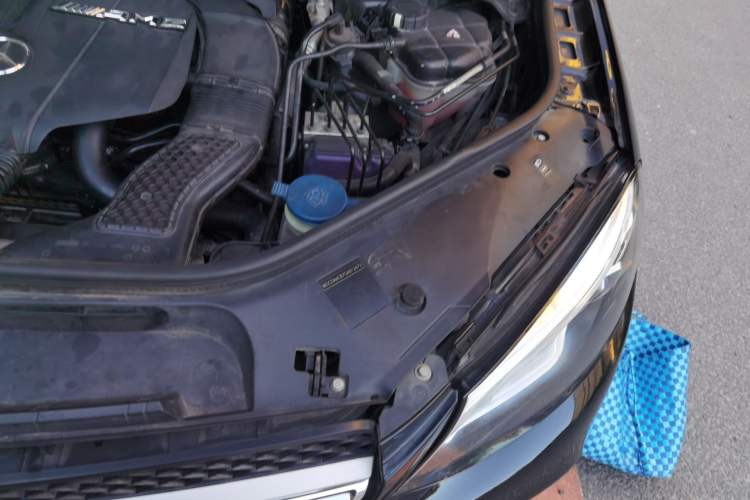 Used Mercedes-Benz GLE 2016 GLE 320 4MATIC Luxury Model Engine Bay Left