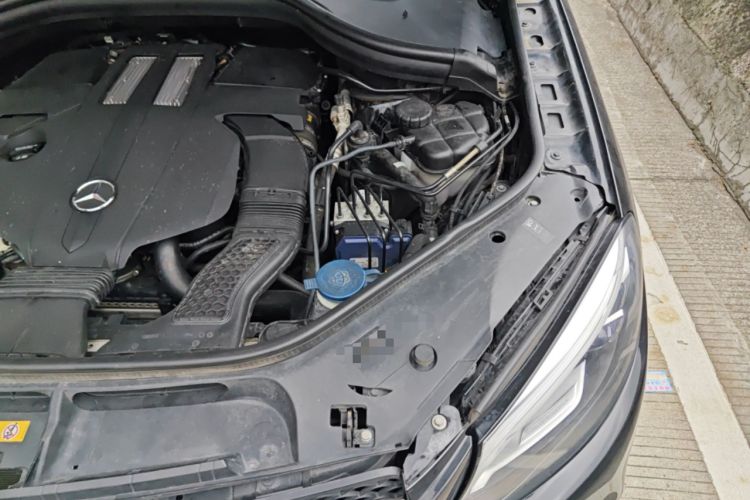 Used Mercedes-Benz GLE  Engine Bay Left