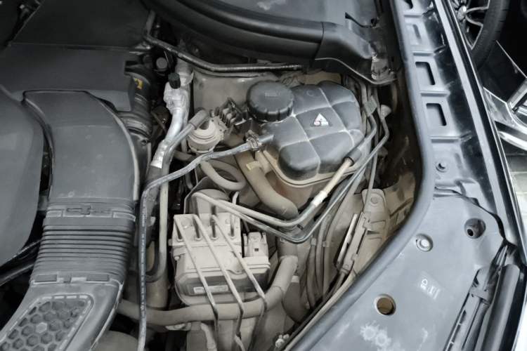 Used Mercedes-Benz GLE 2016 GLE 320 4MATIC Dynamic Edition Engine Bay Left
