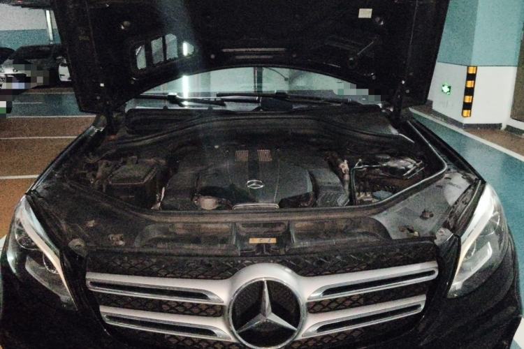 Used Mercedes-Benz GLE 2016 GLE 320 4MATIC Luxury Model Engine Bay
