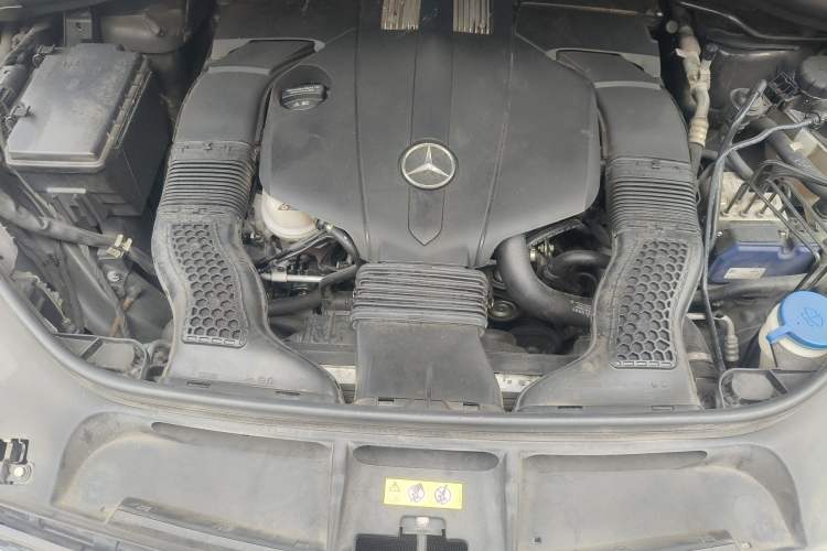 Used Mercedes-Benz GLE 2016 GLE 320 4MATIC Dynamic Edition Engine Bay