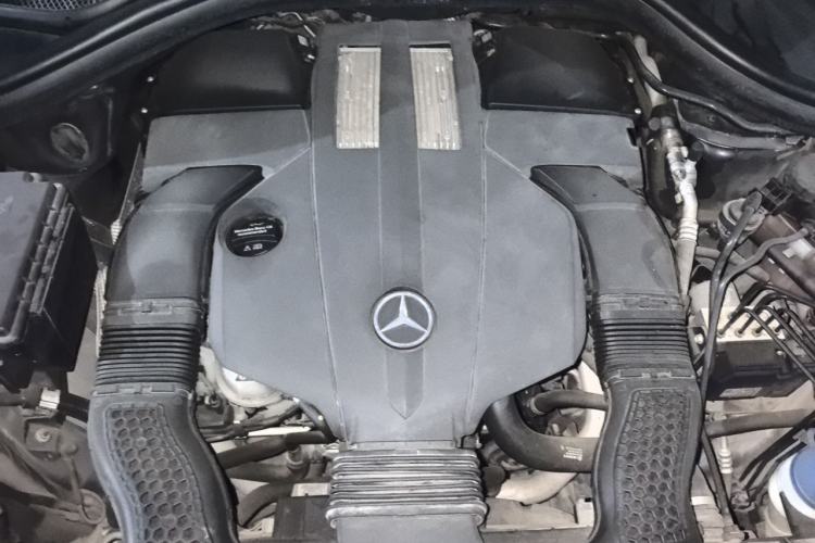 Used Mercedes-Benz GLE 2016 GLE 320 4MATIC Dynamic Edition Engine Bay