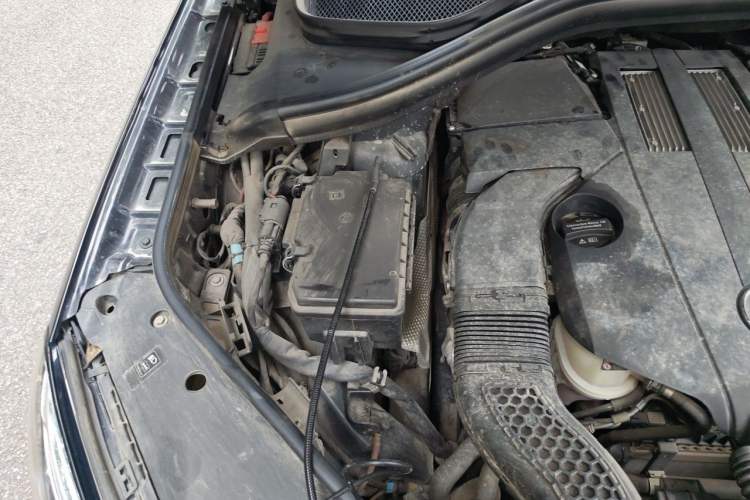 Used Mercedes-Benz GLE 2016 GLE 320 4MATIC Luxury Model Engine Bay Right