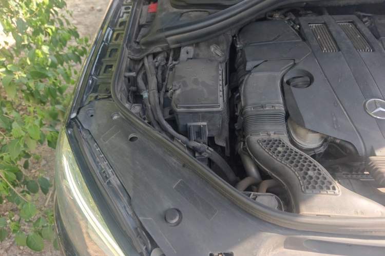 Used Mercedes-Benz GLE 2016 GLE 320 4MATIC Luxury Model Engine Bay Right