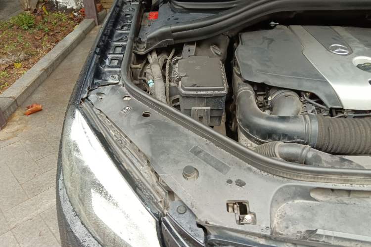 Used Mercedes-Benz GLE 2016 GLE 300 d 4MATIC Engine Bay Right