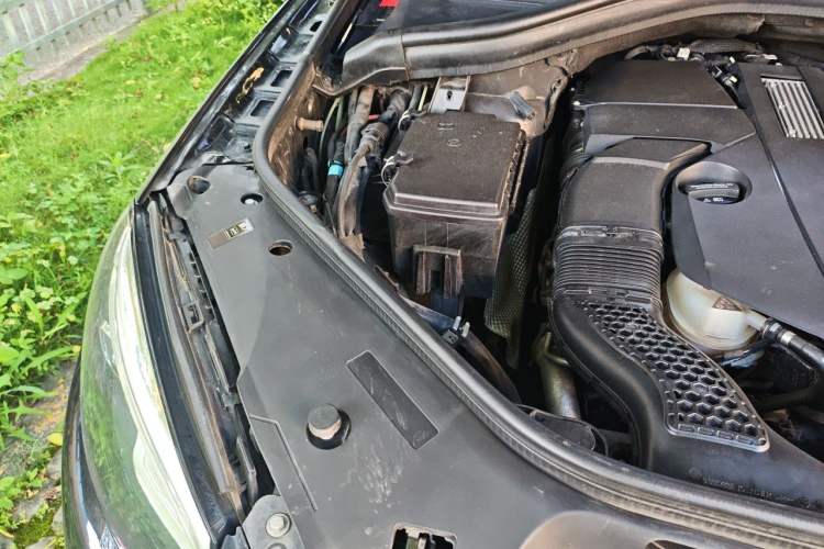 Used Mercedes-Benz GLE 2016 GLE 400 4MATIC Engine Bay Right