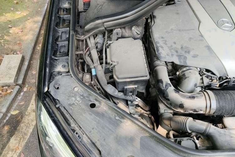 Used Mercedes-Benz GLE 2016 GLE 300 d 4MATIC Engine Bay Right