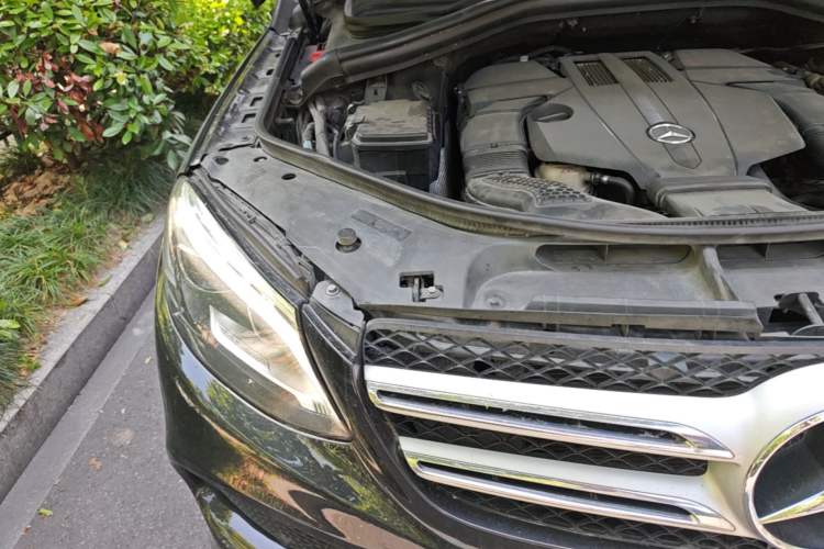 Used Mercedes-Benz GLE 2016 GLE 400 4MATIC Engine Bay Right