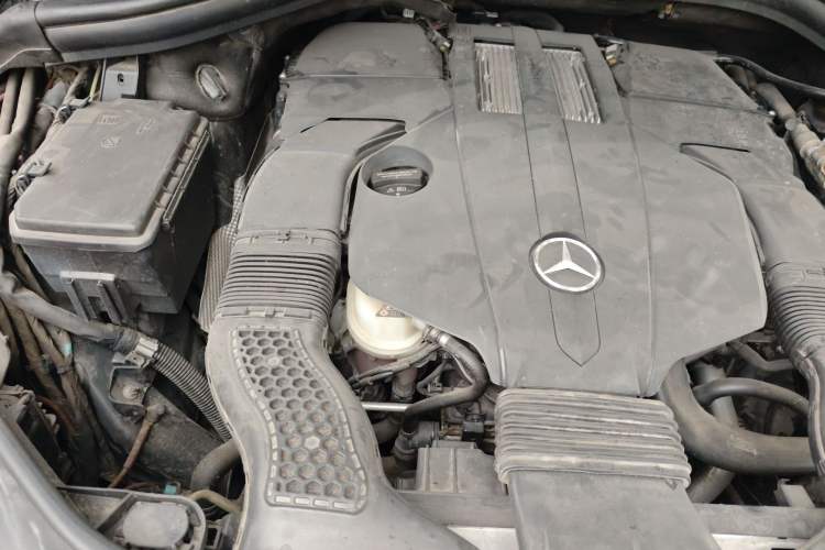 Used Mercedes-Benz GLE 2016 GLE 400 4MATIC Engine Bay Right