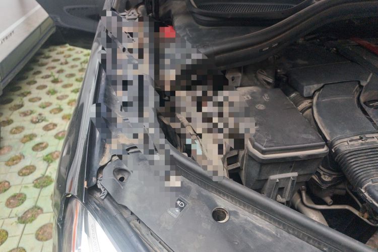 Used Mercedes-Benz GLE  Engine Bay Right