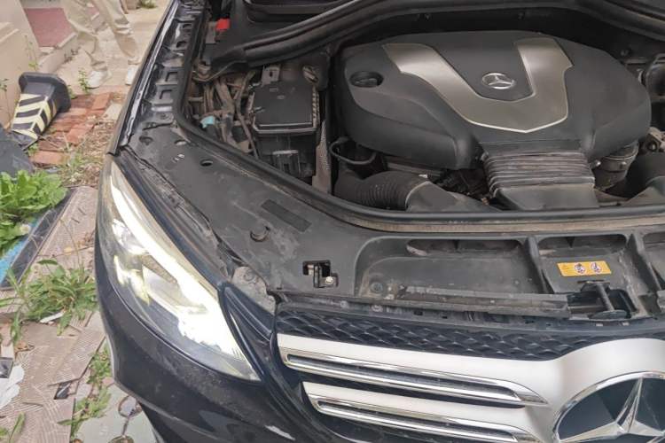 Used Mercedes-Benz GLE 2016 GLE 350 d 4MATIC Engine Bay Right
