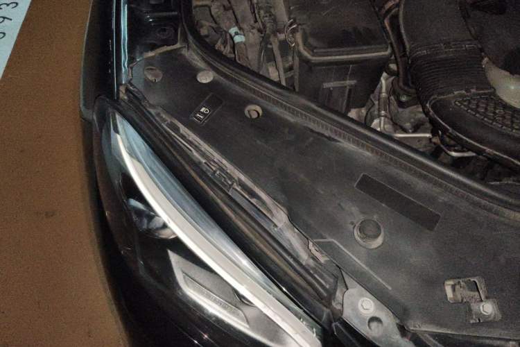 Used Mercedes-Benz GLE 2016 GLE 320 4MATIC Luxury Model Engine Bay Right