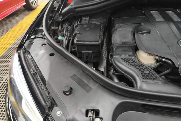 Used Mercedes-Benz GLE 2016 GLE 400 4MATIC Engine Bay Right