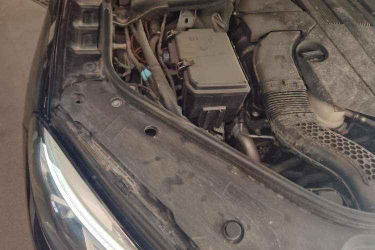 Used Mercedes-Benz GLE 2016 GLE 320 4MATIC Dynamic Edition Engine Bay Right