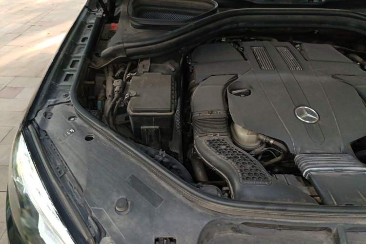 Used Mercedes-Benz GLE  Engine Bay Right