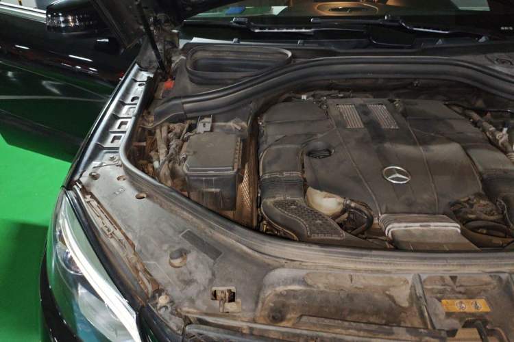 Used Mercedes-Benz GLE 2016 GLE 320 4MATIC Luxury Model Engine Bay Right