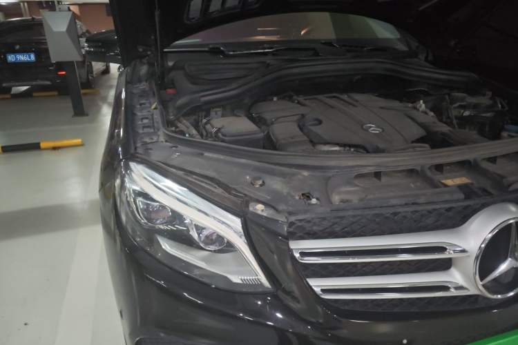 Used Mercedes-Benz GLE 2016 GLE 400 4MATIC Engine Bay Right
