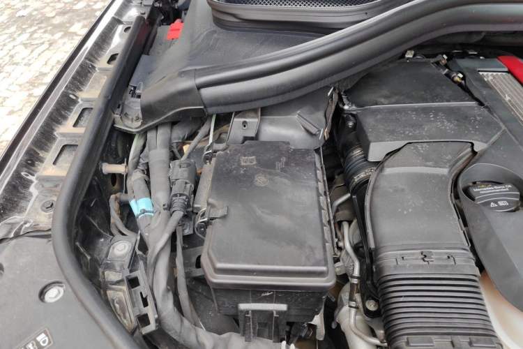 Used Mercedes-Benz GLE  Engine Bay Right