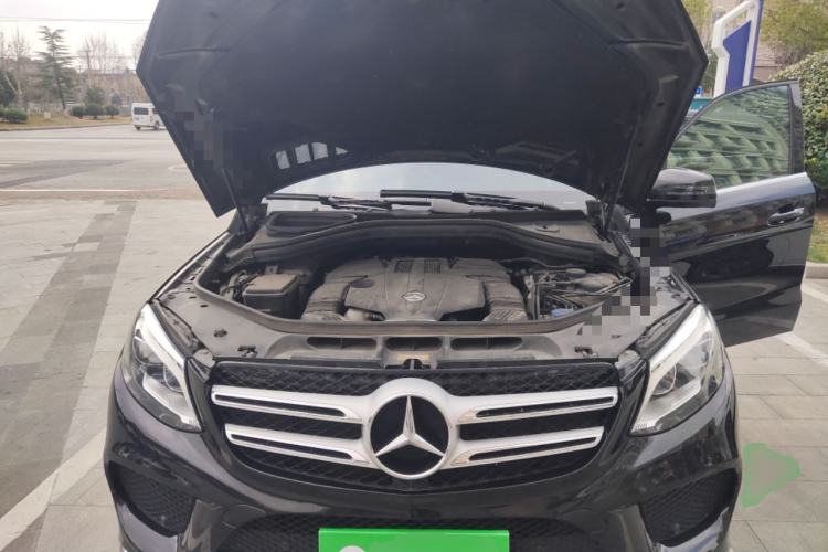 Used Mercedes-Benz GLE 2016 GLE 320 4MATIC Dynamic Edition Engine Bay