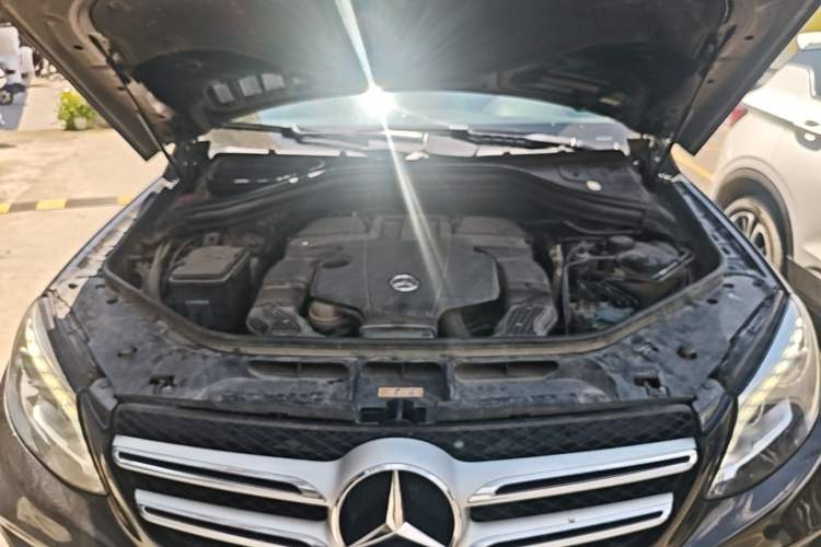 Used Mercedes-Benz GLE 2016 GLE 400 4MATIC Engine Bay