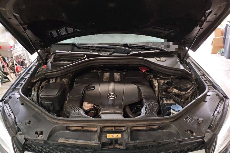 Used Mercedes-Benz GLE 2016 GLE 320 4MATIC Dynamic Edition Engine Bay