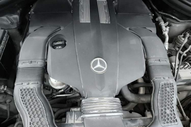 Used Mercedes-Benz GLE 2016 GLE 320 4MATIC Dynamic Edition Engine Bay