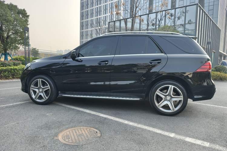Used Mercedes-Benz GLE 2016 GLE 400 4MATIC Exterior 3