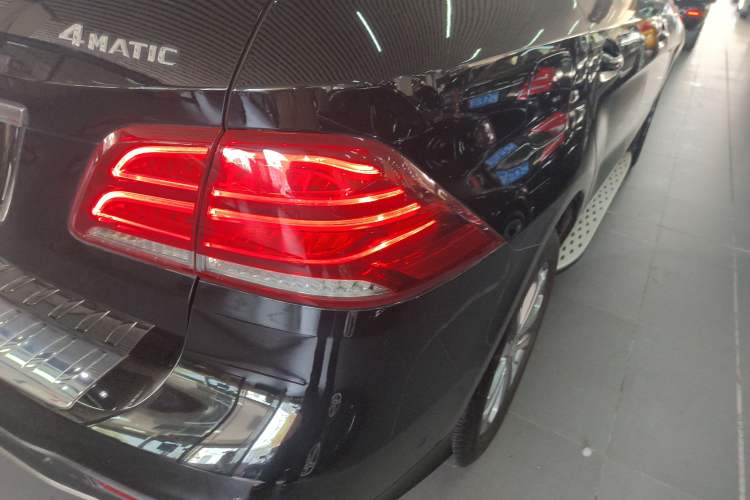 Used Mercedes-Benz GLE 2016 GLE 320 4MATIC Dynamic Edition Exterior 3
