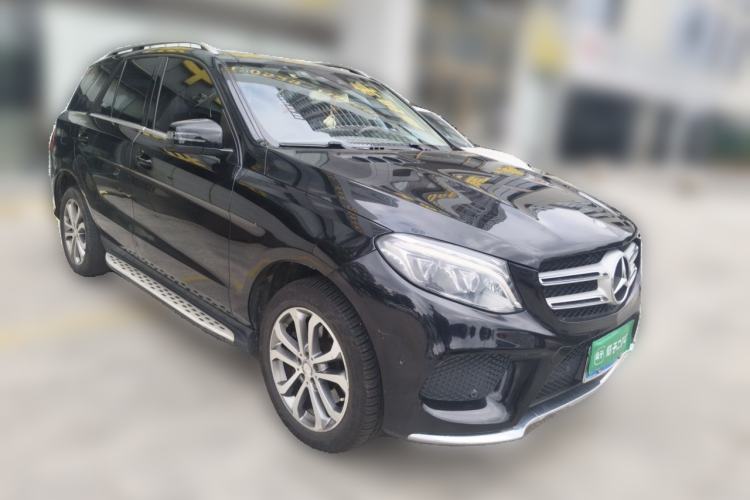 Used Mercedes-Benz GLE 2016 GLE 320 4MATIC Dynamic Edition Front Right 45 Deg