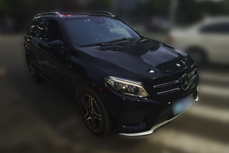 Used Mercedes-Benz GLE 2016 GLE 450 AMG 4MATIC Front Right 45 Deg