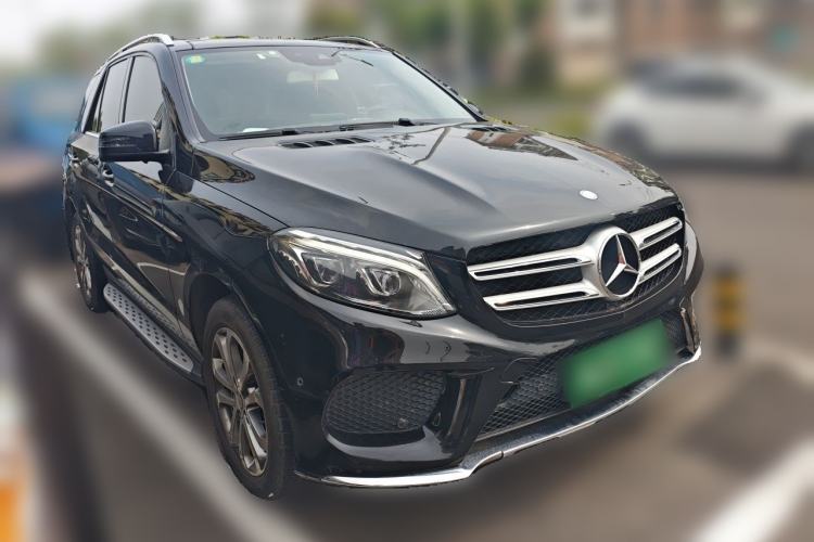 Used Mercedes-Benz GLE 2016 GLE 320 4MATIC Dynamic Edition Front Right 45 Deg