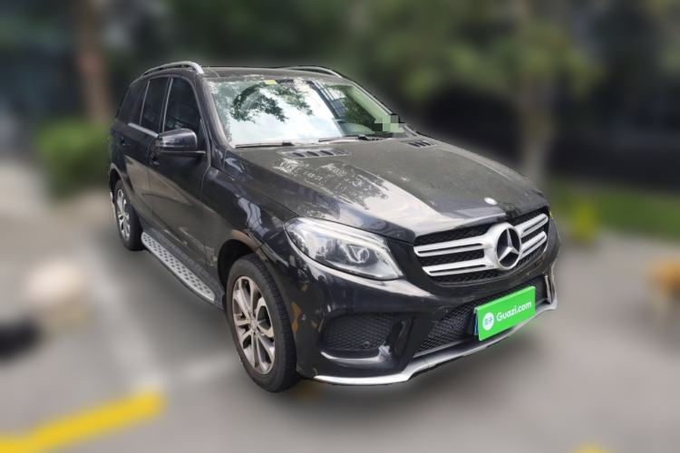Used Mercedes-Benz GLE 2016 GLE 320 4MATIC Luxury Model Front Right 45 Deg